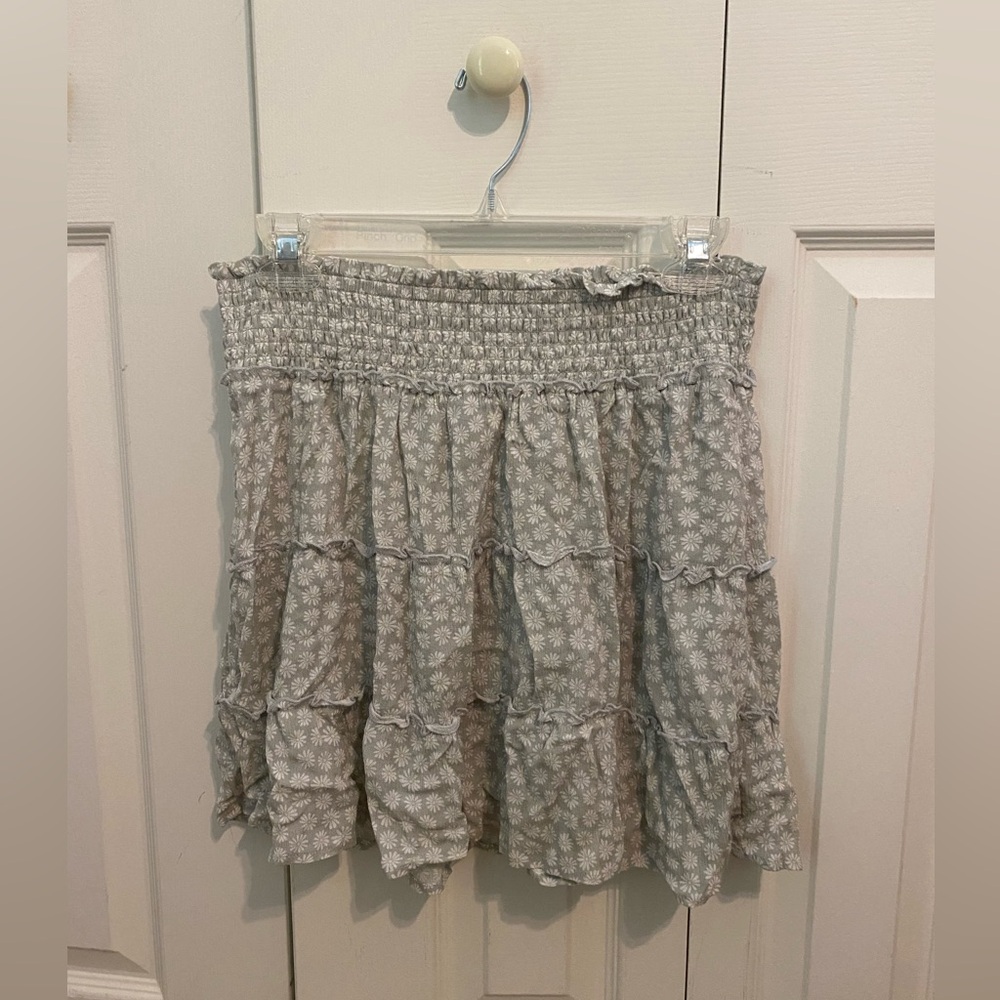 Hippe Rose flowy skirt with flowers on it.